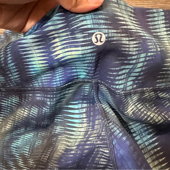 Lululemon Wunder Train High-Rise Crop 23" Foil
Shapeshifter Flux Blue Multi sz 8 - Picture 12 of 13